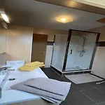 度假居 Nature Retreat In 韦姆